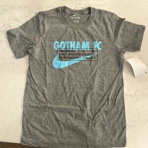 BNWT Nike Youth T-shirt